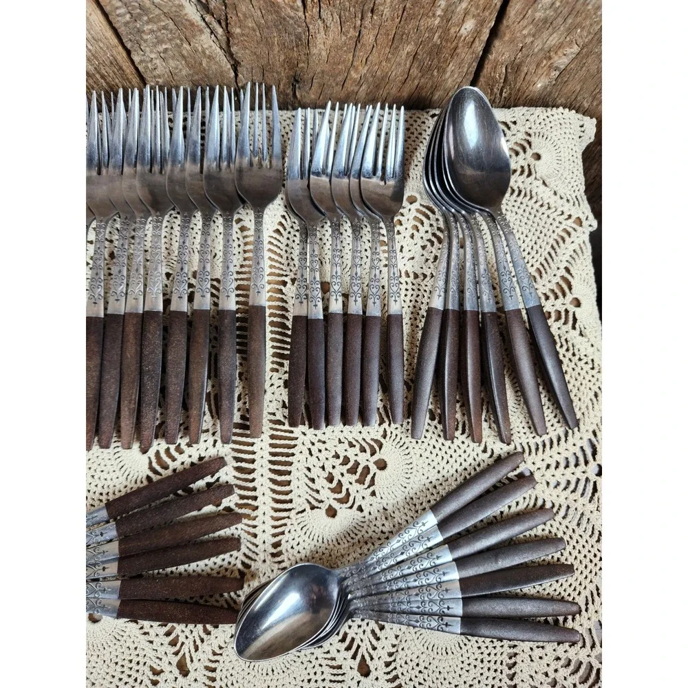 Vintage Interpur Canoe Hearts Flatware Set 39pc Stainless Japan Brown Wood